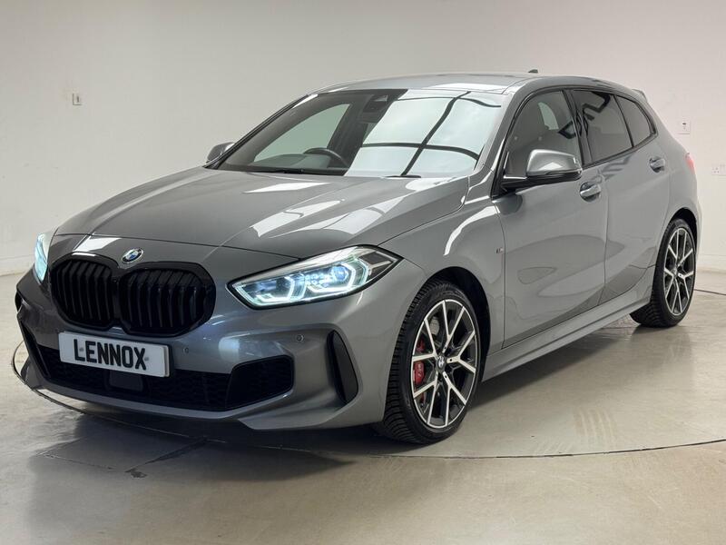 BMW 1 Series view 3
