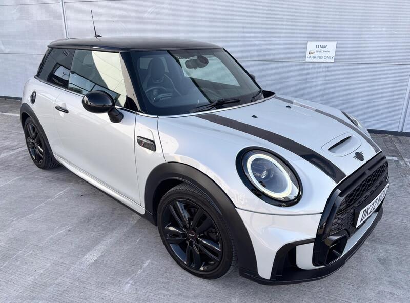 Mini Hatch view 5