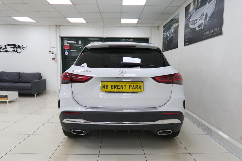 Mercedes-Benz Gla view 4