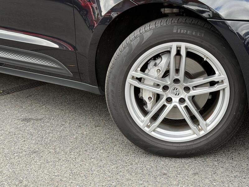 Porsche Macan view 2