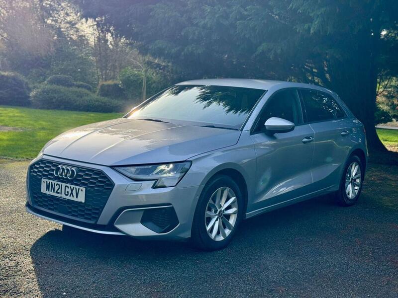 Audi A3 view 4