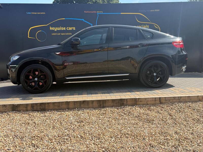 BMW X6 view 2