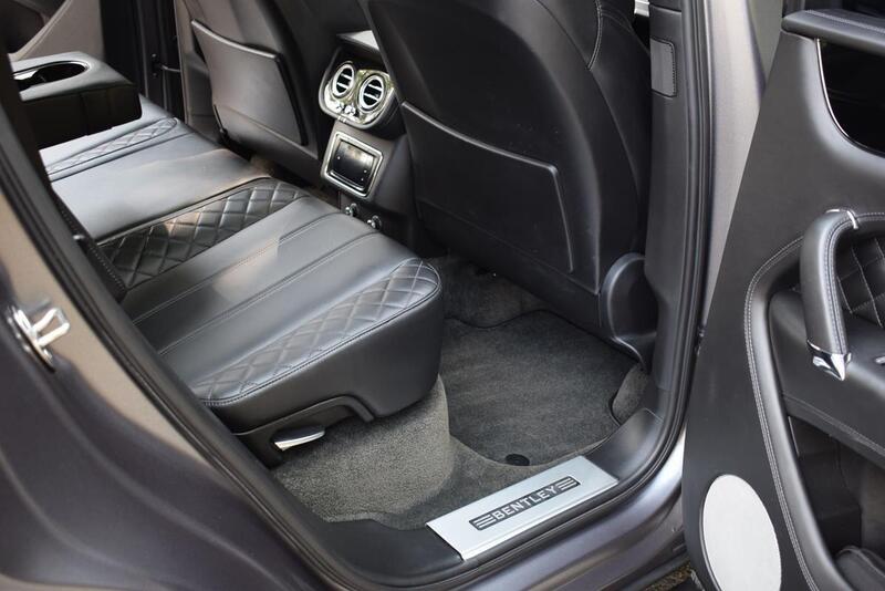 Bentley Bentayga view 5