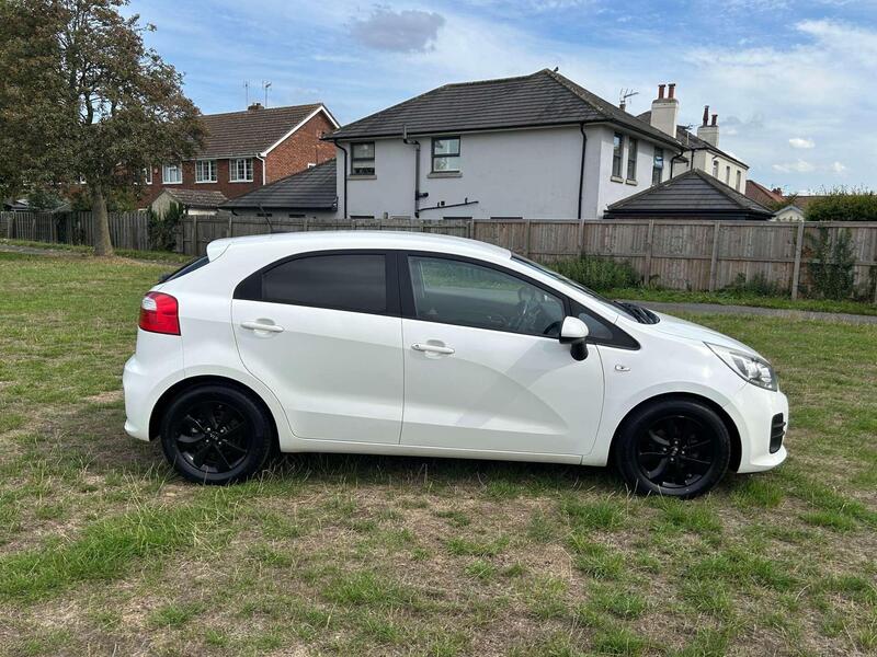 Kia Rio view 4