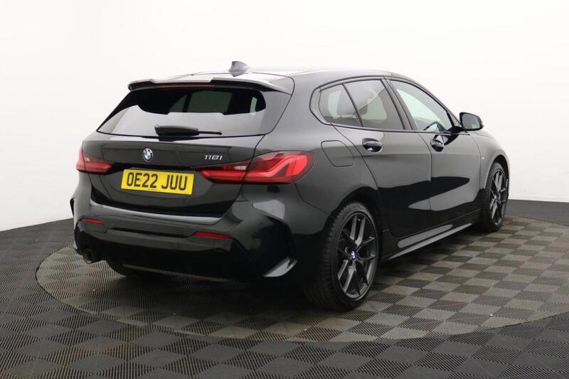 BMW 1 Series view 4