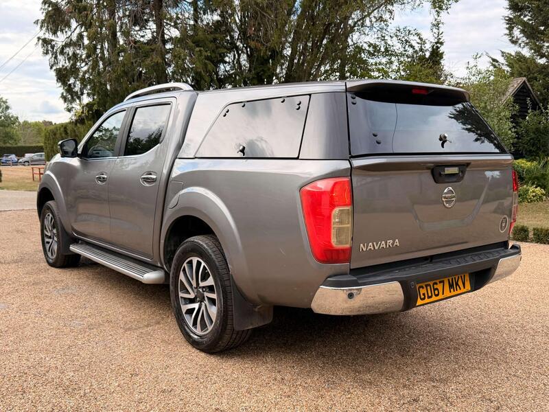 Nissan Navara view 3