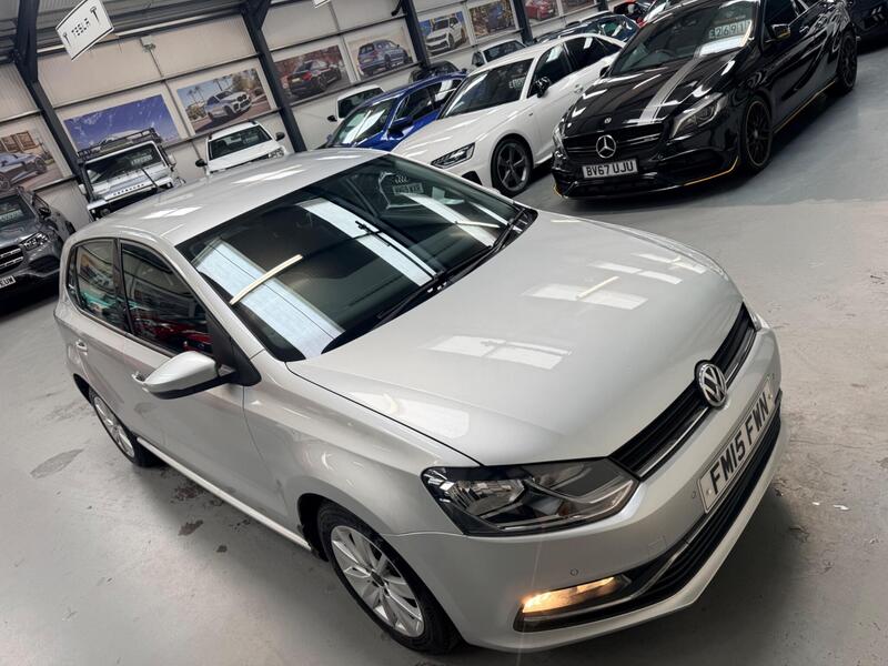 Volkswagen Polo view 2