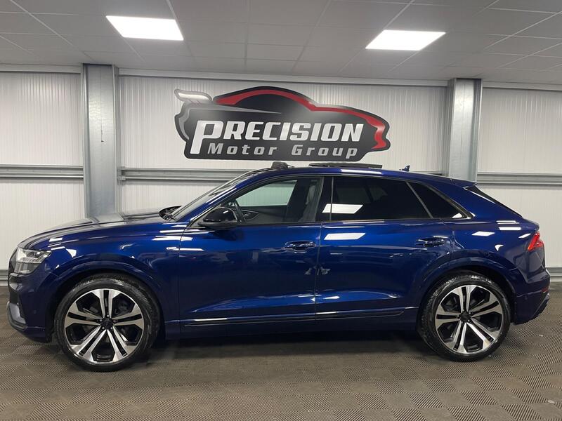 Audi Audi Q8 view 6