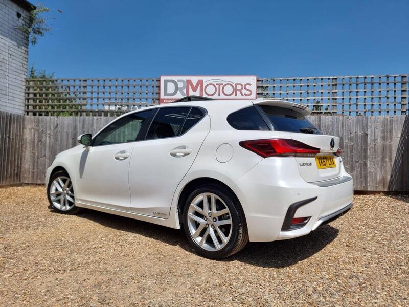 Lexus CT view 4