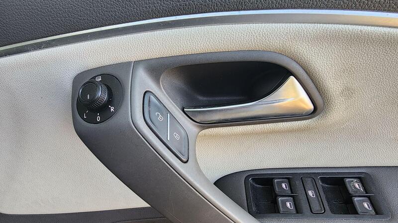 2017 Volkswagen Polo — photo 39