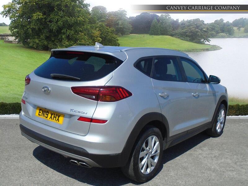 Hyundai Tucson view 3