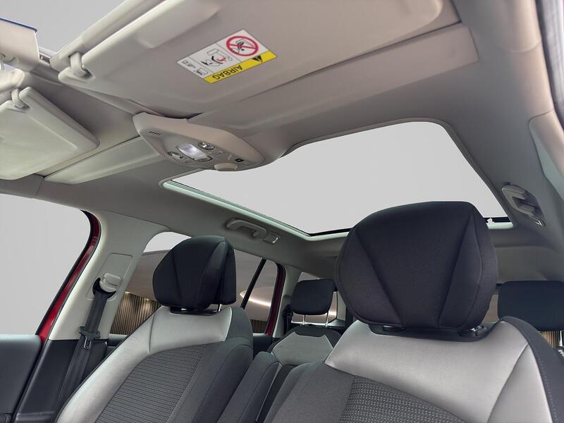 Citroen Grand C4 Picasso view 4