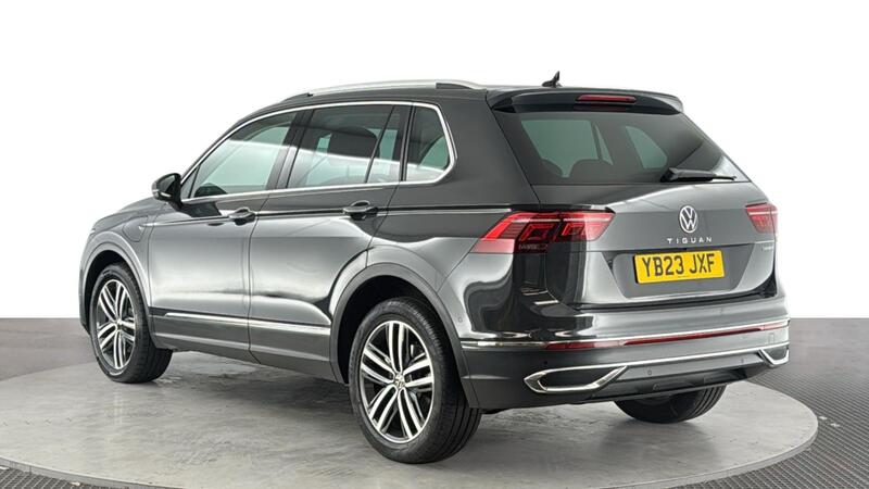 Volkswagen Tiguan view 6