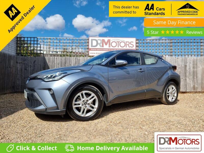 Toyota C-HR main image