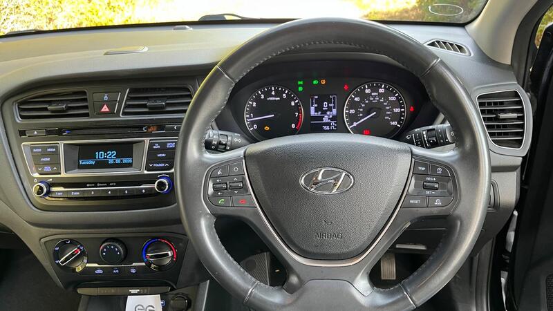 2017 Hyundai i20 — photo 28