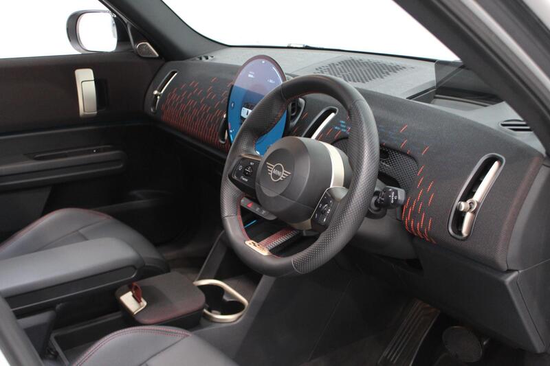 2024 MINI Electric Countryman in White — image 15 of 90