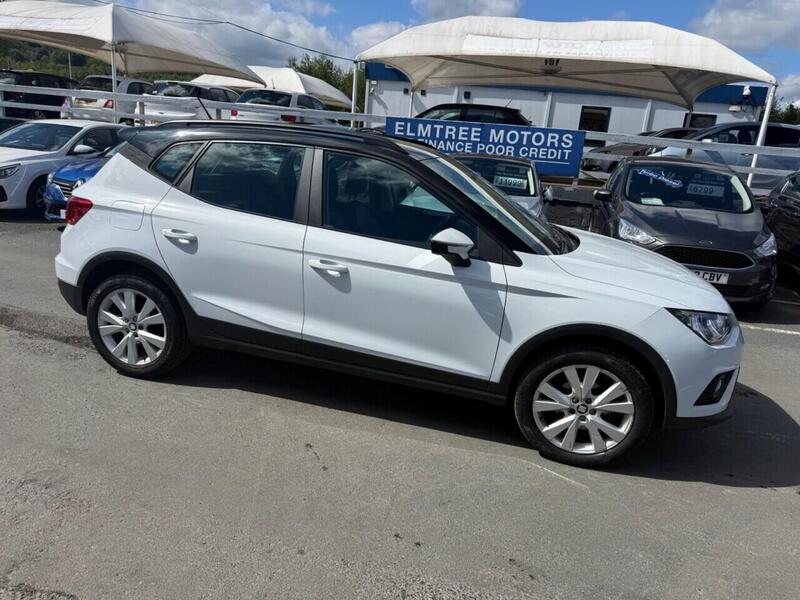 Seat Arona view 5