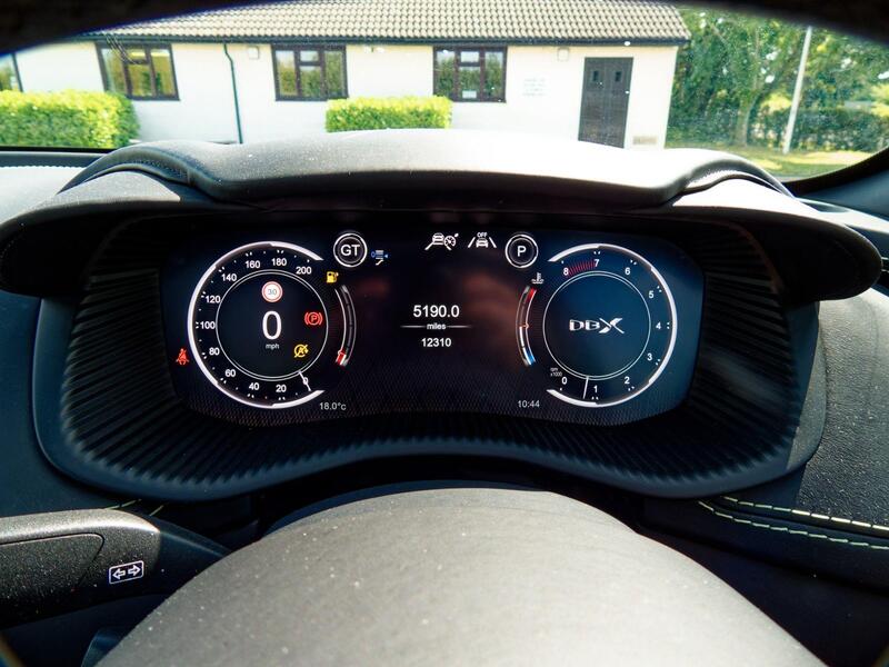Aston Martin DBX view 40