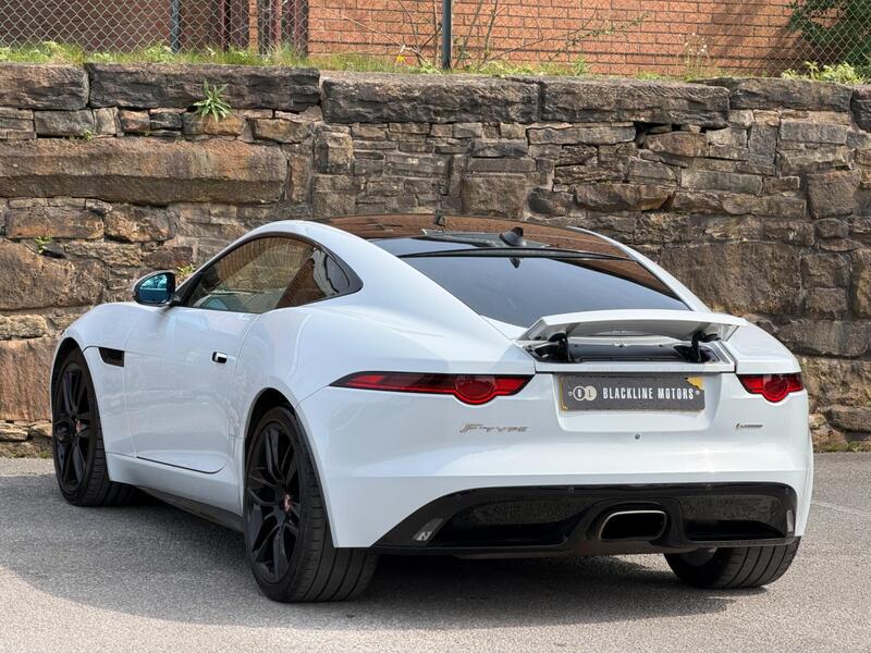 Jaguar F-Type view 5