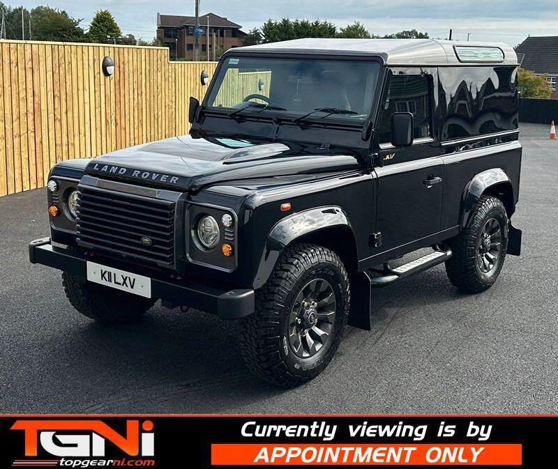 Land Rover Defender view 16
