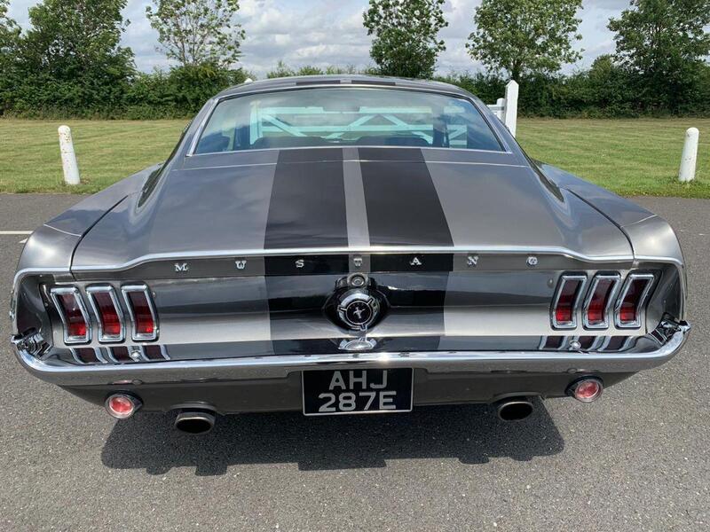 Ford Mustang view 10