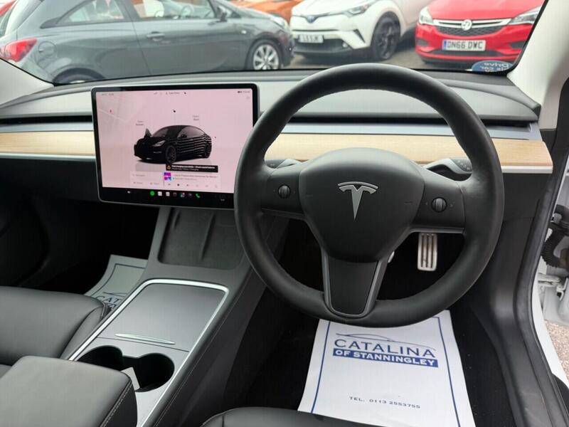 Tesla Model 3 view 4