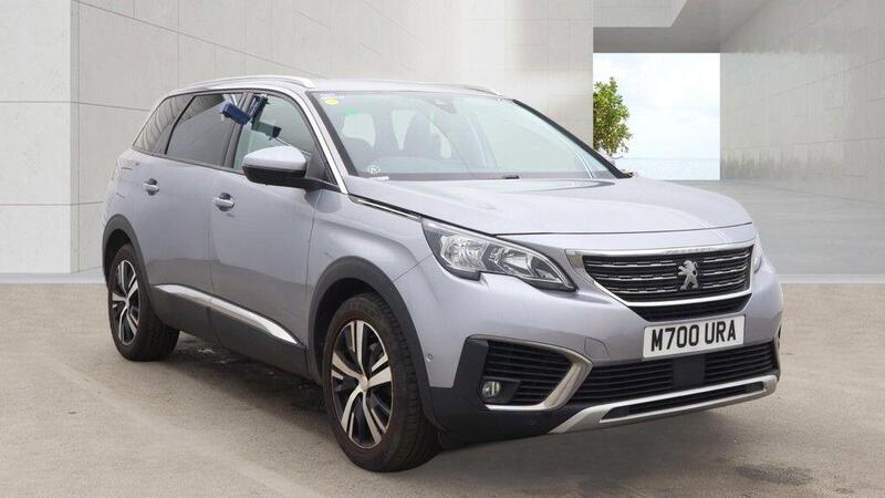 Peugeot 5008 main image
