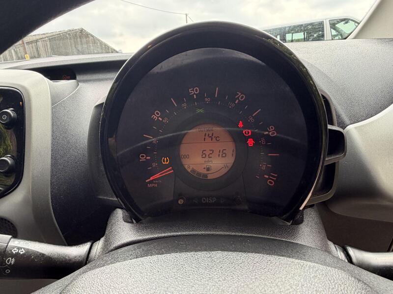 2015 Peugeot 108 — photo 18