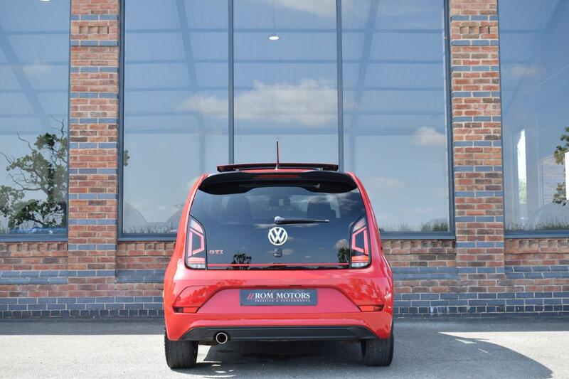 Volkswagen Up! view 6