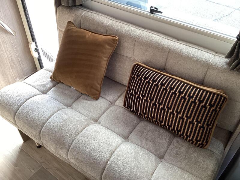 Auto-Sleepers Broadway FB — image 35