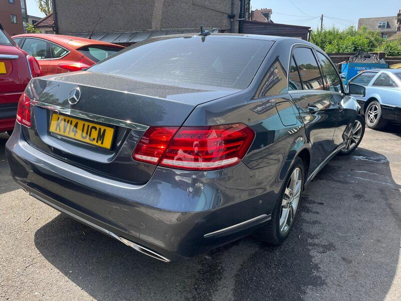 Mercedes-Benz E Class view 4