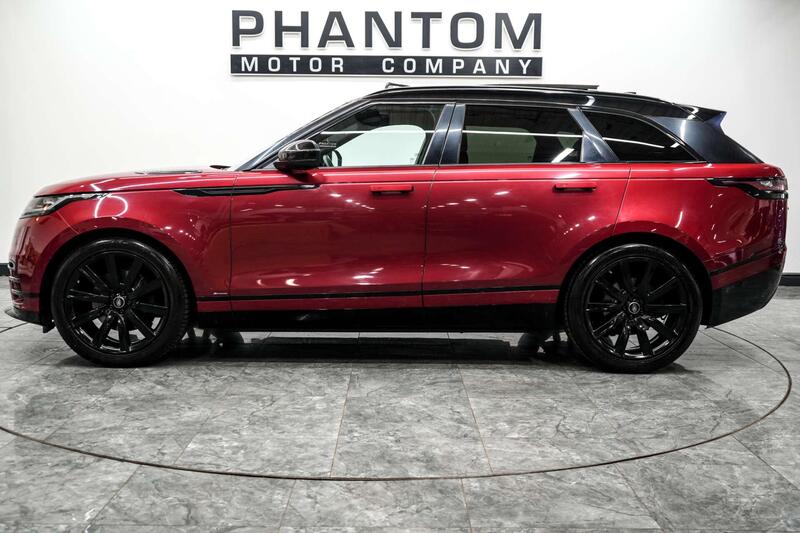 Land Rover Range Rover Velar view 3