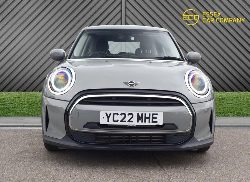 Mini Hatch view 5