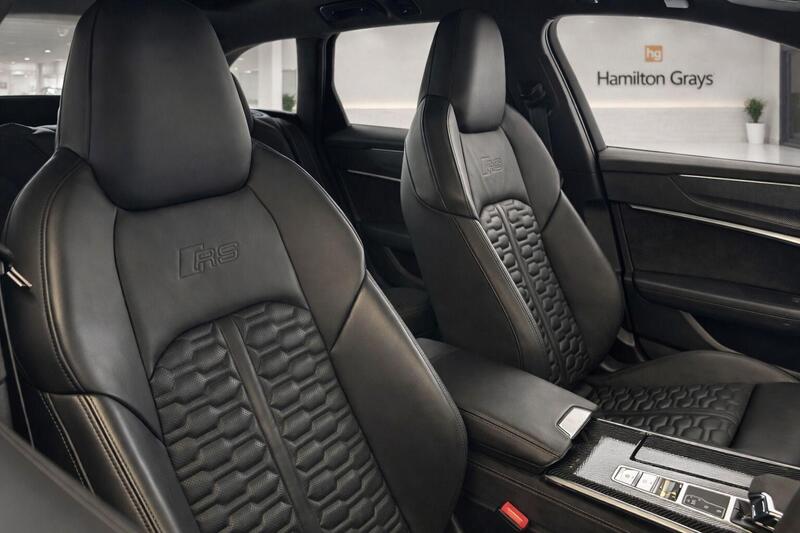 Audi RS6 Avant view 6