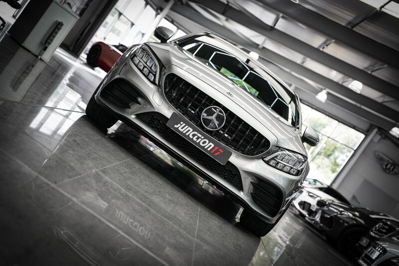Mercedes-Benz C-Class view 4