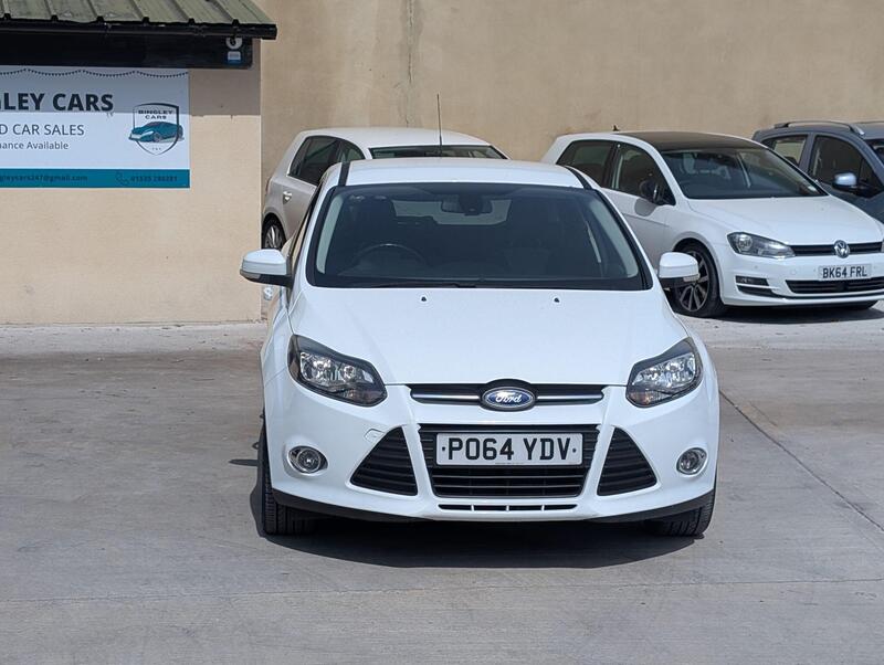 Ford Focus view 2