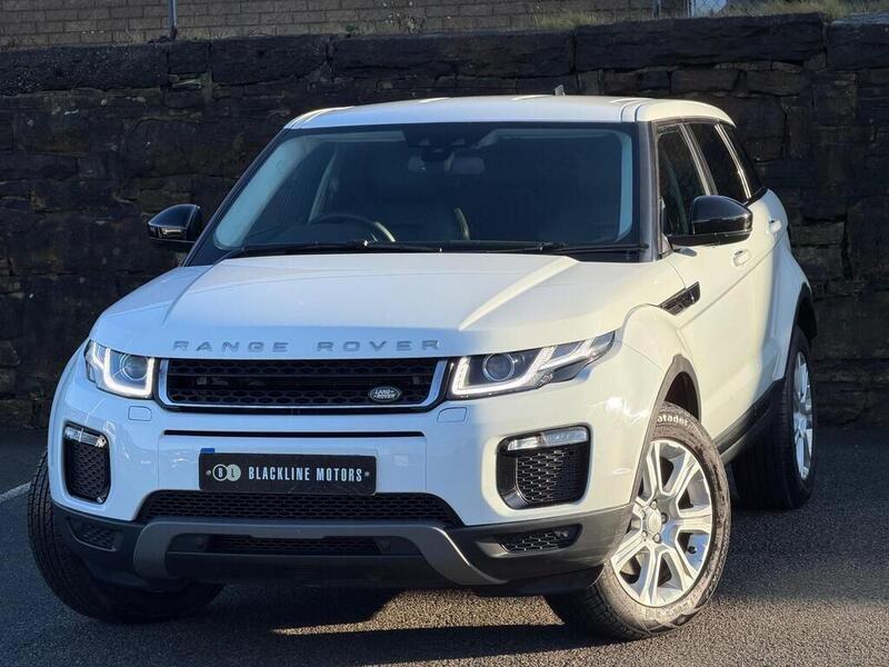 Land Rover Range Rover Evoque view 3