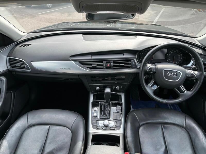 Audi A6 Avant view 4