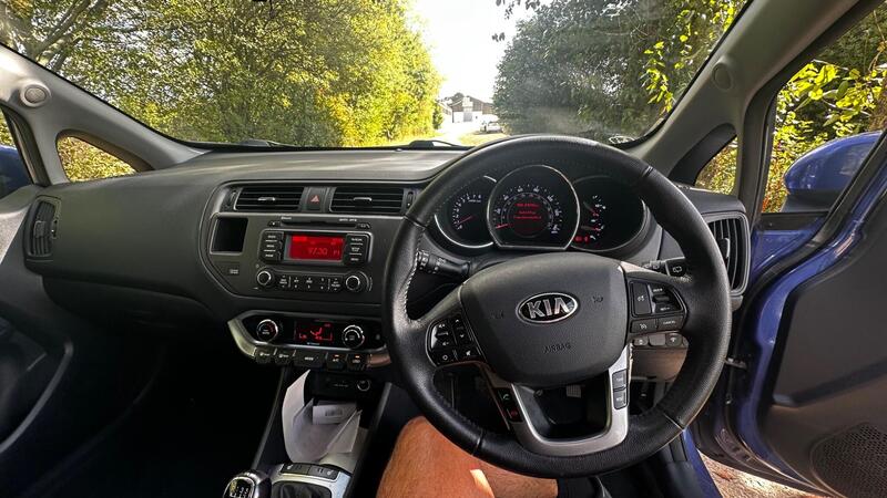 2013 Kia Rio — photo 14