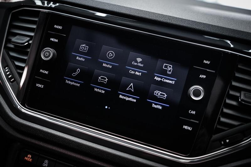 Volkswagen T-Roc view 5