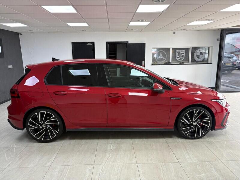 Volkswagen Golf view 2