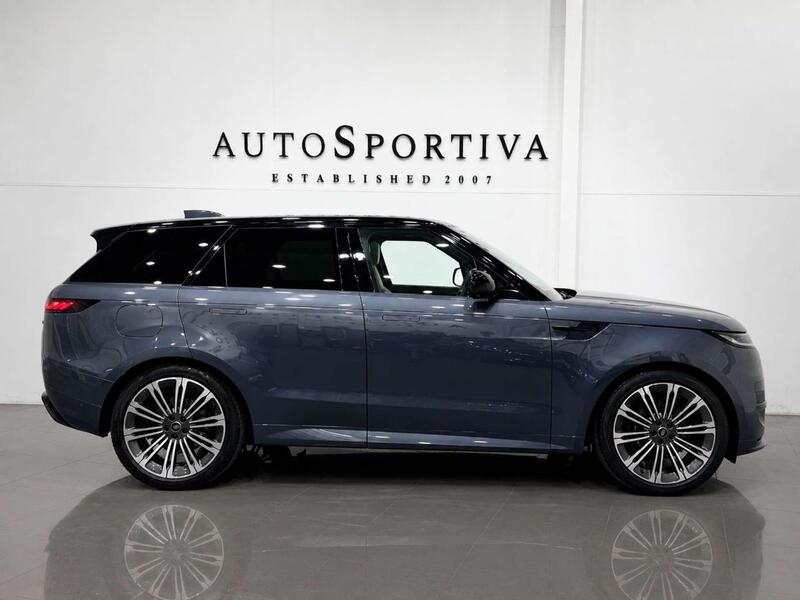 Land Rover Range Rover Sport view 3