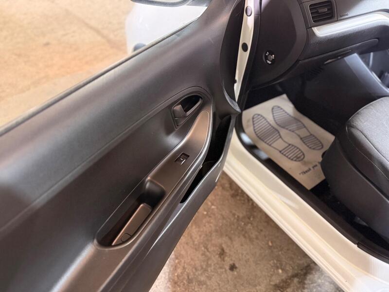 2013 Kia Picanto — photo 14