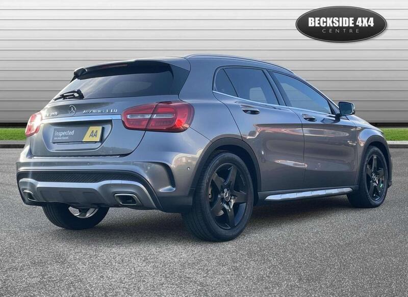 Mercedes-Benz Gla view 3