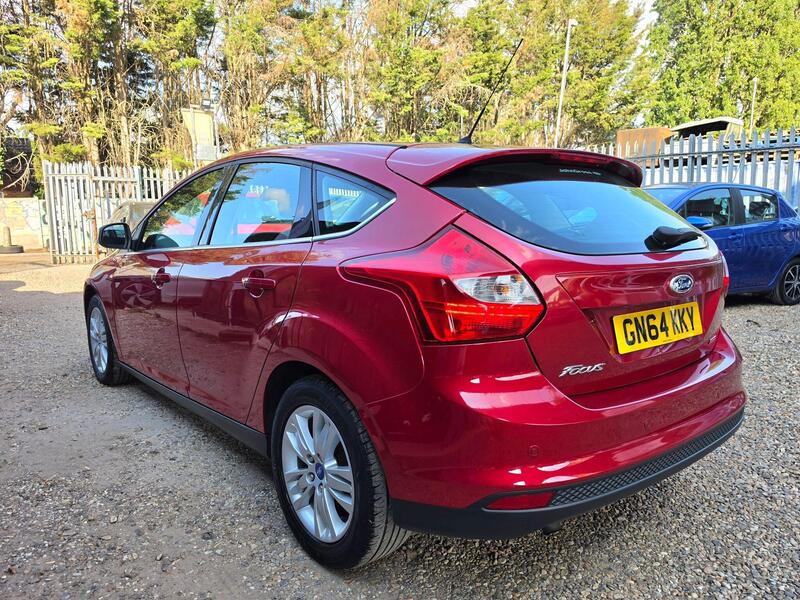 Ford Focus 1.0T EcoBoost Titanium Navigator Euro 5 (s/s) 5dr thumbnail 5