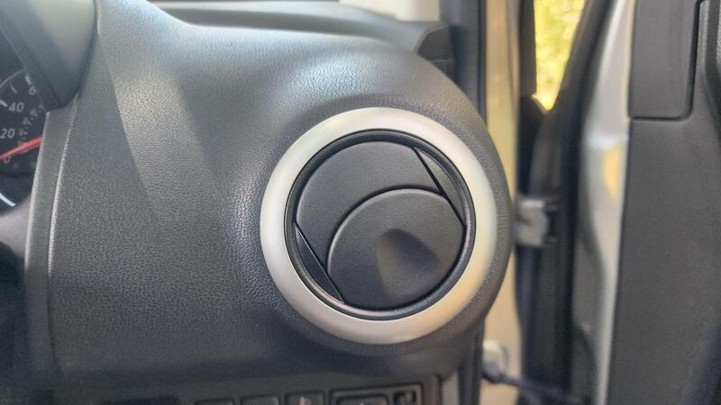 2010 Nissan Note — photo 26
