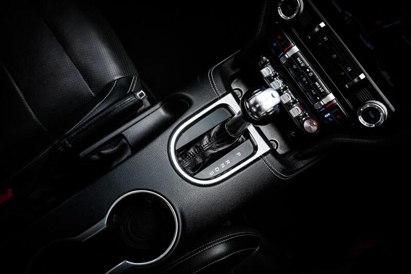 Ford Mustang view 5