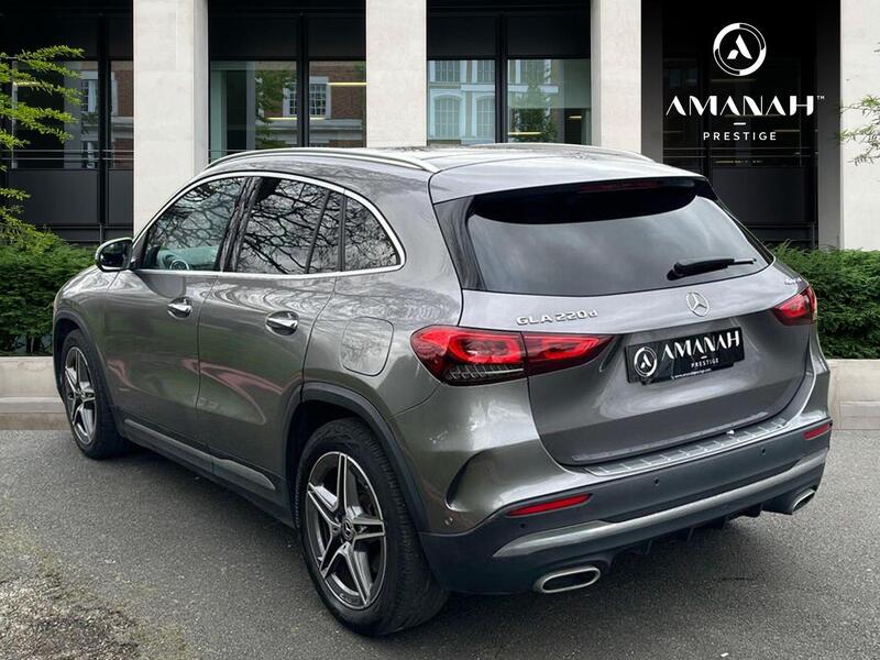 Mercedes-Benz GLA view 3