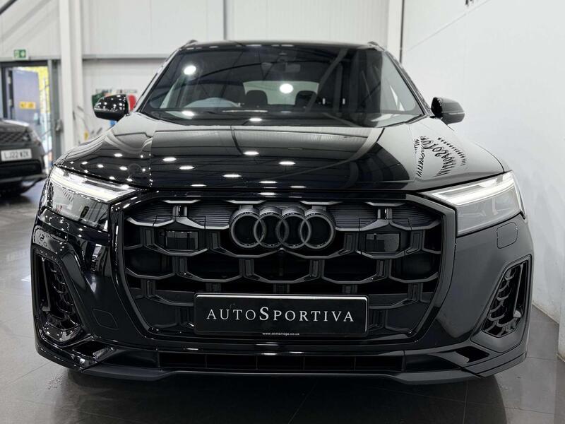 Audi Audi Q7 view 6