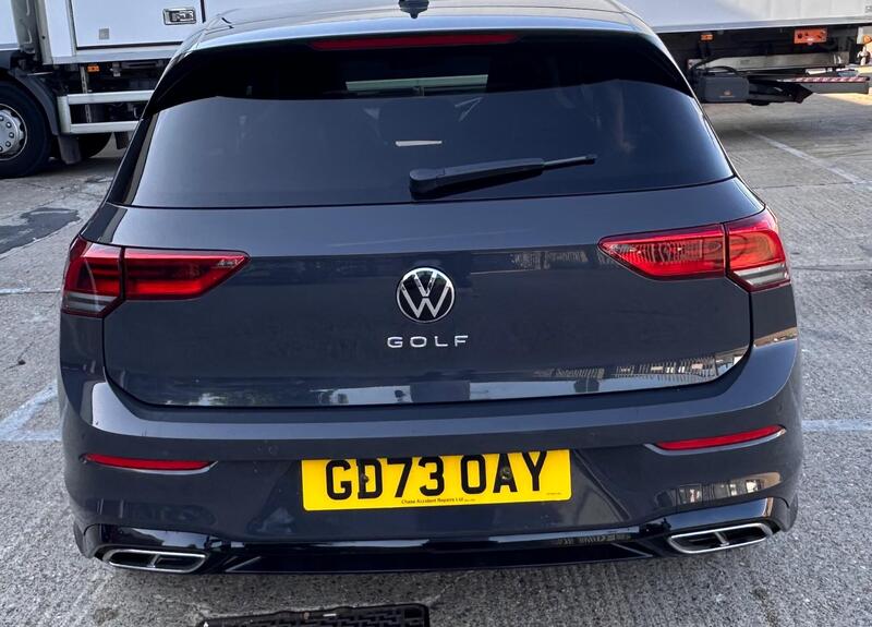 Volkswagen Golf view 3